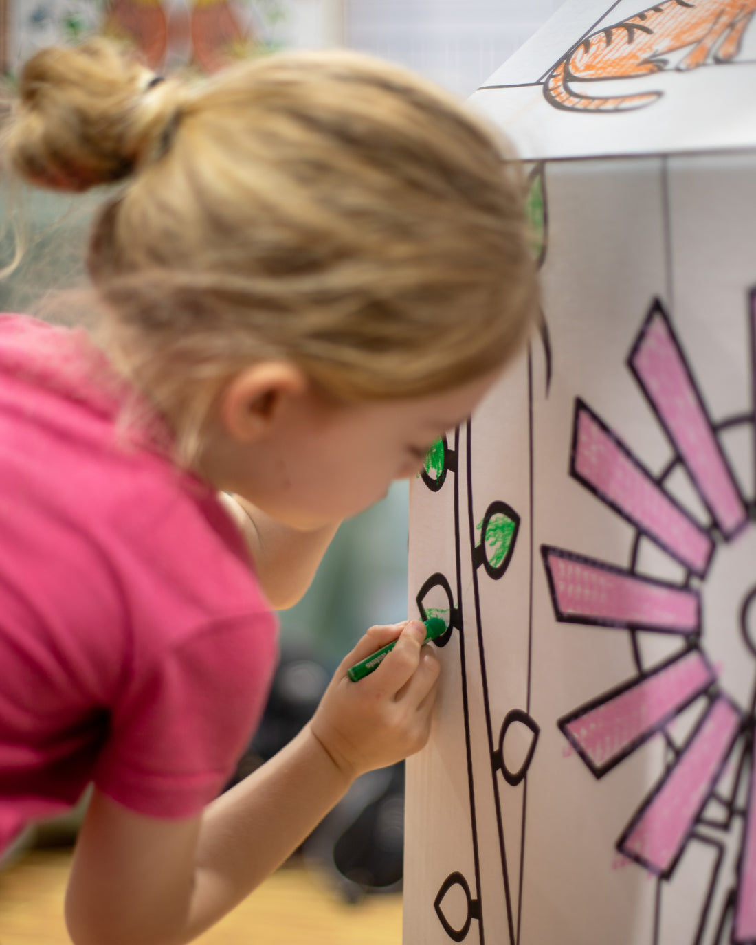 Cardboard Colour-In Playhouse - Farmhouse